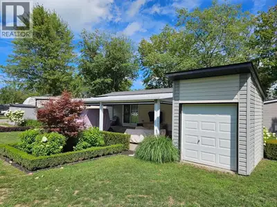 WHAT A BEAUTIFUL WAY TO SPEND THE SUMMER AT AN EXCLUSIVE GOLF CLUB RESORT CAMPGROUND LOCATED IN MOST...