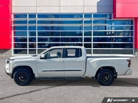 Clean CarFax - 2022 Nissan Frontier SV 4x4, 9-Speed Automatic, 3.8L V6, Power Driver's Seat, Heated... (image 1)