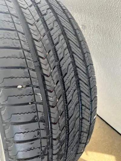 if u see the ad tire still for sale 1 x 285/45/21 BRIDGESTONE alenza all season Run Rlat tire 95 % t...