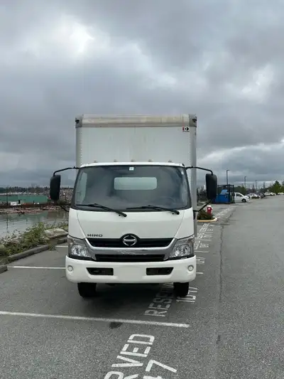 One owner since new, we've kept this truck in immaculate shape. VERY CLEAN. We used it only for loca...