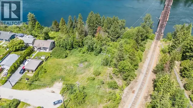 1101 1st Street Lot# Lot A Castlegar, British Columbia in Land for Sale in Nelson - Image 13