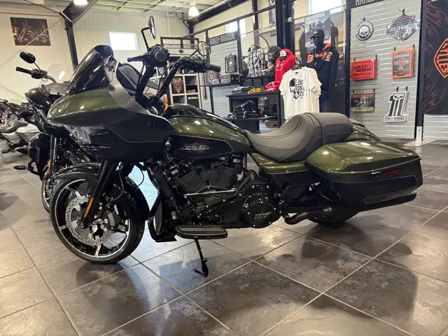 2026 Harley-Davidson Road Glide in Street, Cruisers & Choppers in Sudbury - Image 11