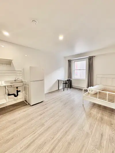 chambre à louer-chambre-room for rent-pointe saint charles-tout inclus-all included-furnished-meublé...
