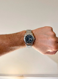 OMEGA SEAMASTER DIVER 300M QUARTZ 36.25MM WATCH • James Bond 007 Saint John New Brunswick Preview
