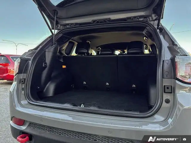 2024 Jeep Compass Trailhawk | Automatic High-Beams | Dual-Z in Cars & Trucks in Saskatoon - Image 17