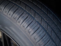 Practical & Capable | Pre-Owned 2019 GMC Terrain SLE AWD Smart SUV Value Discover a versatile and de... (image 7)