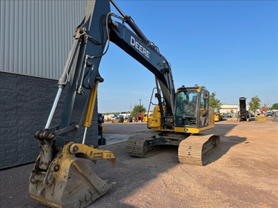 Hours: 2842 | Location: Moncton, NB, CA | Arms: Long Arm; Attachments: Aux Hydraulics; Booms: Standa...
