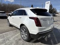 | Bose Performance Series 14-Speaker Audio | Hands-Free Power Liftgate | UltraView Panoramic Sunroof... (image 5)