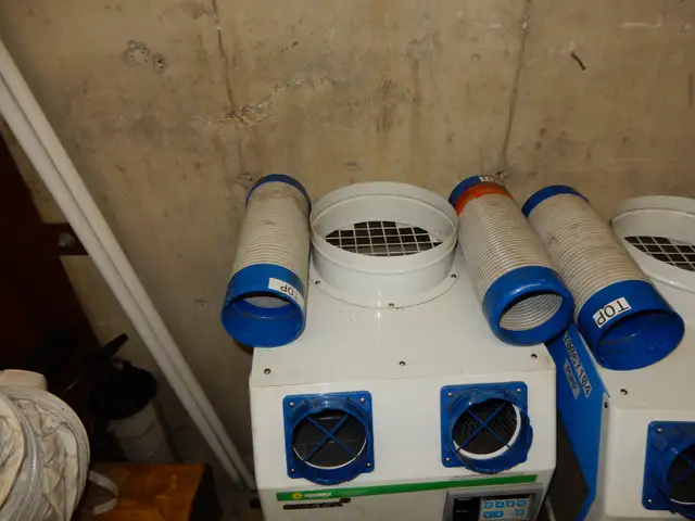 Mobile A/C units62863262136579124