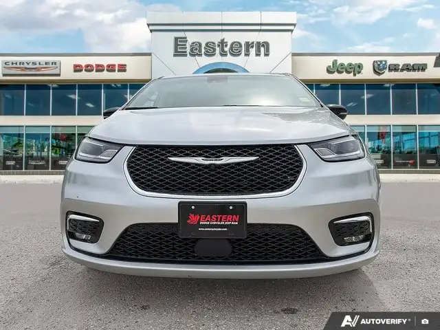 2024 Chrysler Pacifica | Touring-L | Apple CarPlay and Android in Cars & Trucks in Winnipeg - Image 9