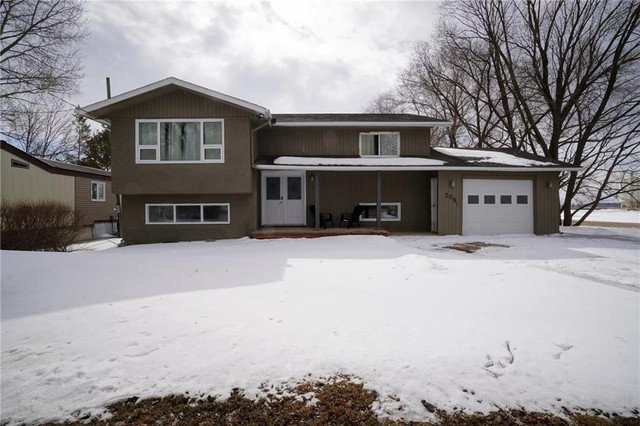 209 1st Avenue S Oakville, Manitoba in Houses for Sale in Portage la Prairie