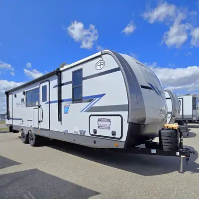 Specifications and Features: Length (ft): 33'7 Width (ft): 8'0 Height (ft): 11'0 GVWR (lbs): 9715 Dr...