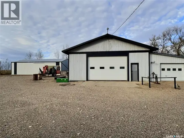 Kuntz Acreage Macoun, Saskatchewan in Houses for Sale in Regina - Image 38