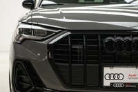 Get noticed in this beautiful Chronos Gray Metallic SUV!! Treat yourself to the features you deserve... (image 2)