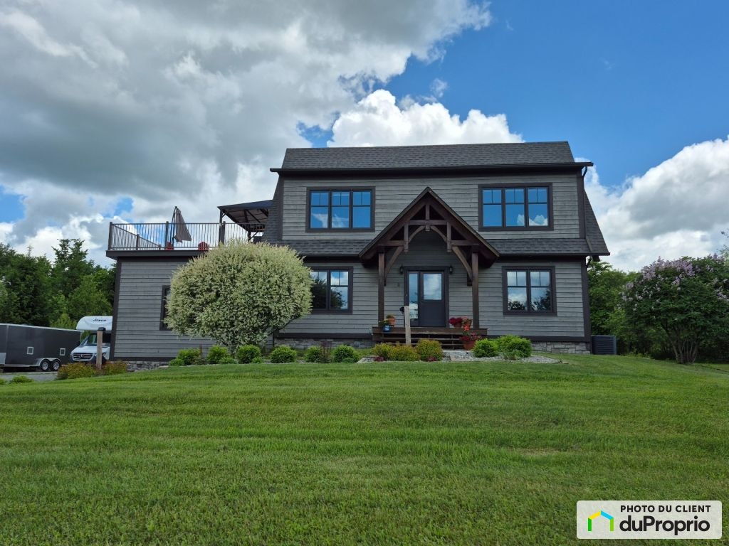 $1,099,000 - 2 Storey for sale in Eastman — photo 1