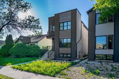 2D//Winnipeg/Fully Tenant-Occupied | Turnkey Duplex in St. VitalLocated in a desirable, established...