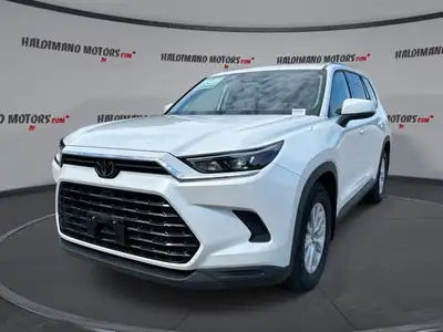 // ACCIDENT FREE!! // // SINGLE OWNER! // This 2026 Toyota Grand Highlander XLE AWD | One Owner | No...