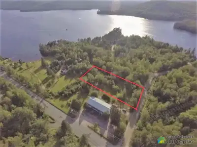 SITE RECHERCHÉ-Terrain d'un acre situé à St-Donat sur le chemin Aubertin. ACCÈS AU LAC ARCHAMBAULT e...