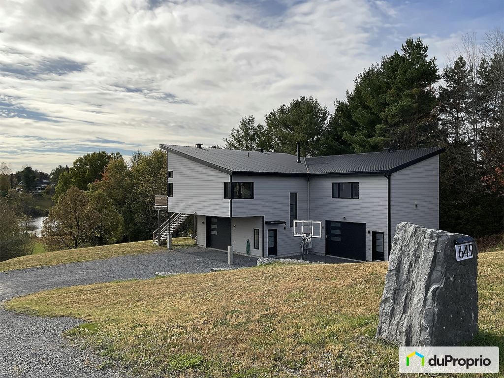 $799,900 - 2 Storey for sale in St-Liguori — photo 1