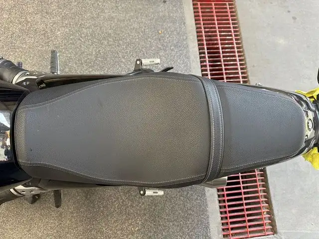 2024 BMW R 12 Blackstorm Metallic in Street, Cruisers & Choppers in Calgary - Image 18