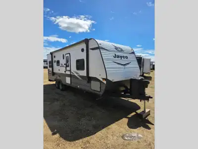 Jayco Jay Flight SLX 8 toy hauler 236TH highlights: 5' 11in.in. Cargo Area 7'3in.in. Cargo Door Widt...