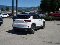 2022 Chevrolet Trailblazer RS AWD Sporty, stylish, and ready for all-season confidence this 2022 Che... (image 4)