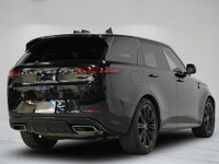 This 2023 Land Rover Range Rover Sport Dynamic SE P400 is a local Ontario vehicle with remaining man... (image 3)
