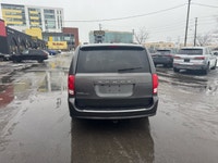 MINIVAN ........ SXT PREMIUM PLUS PACKAGE ........ 7 PASSENGERS WITH STOW&GO SEATING ......... AUTOM... (image 5)