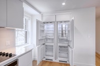Renovated Akelius two bedroom apartment for rent. Located near Sherbrooke in the Westmount neighborh... (image 2)