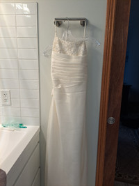 Wedding dress - like new