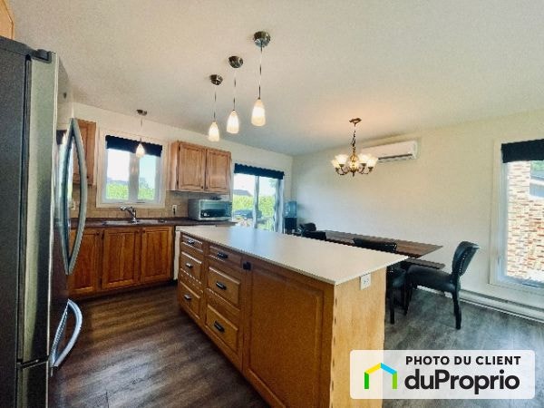 $462,000 - 1 1/2 Storey in Drummondville (Drummondville) — photo 2