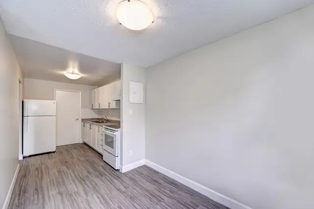 Fergus 2 Bedroom Apartment for Rent: in Long Term Rentals in Guelph - Image 13