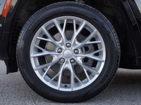 CLEAN CARFAX KEY FEATURES: FOG LAMPS | PREMIUM ALLOY WHEELS | BLINDSPOT | CAPTAIN SEATS | LEATHER SE... (image 9)