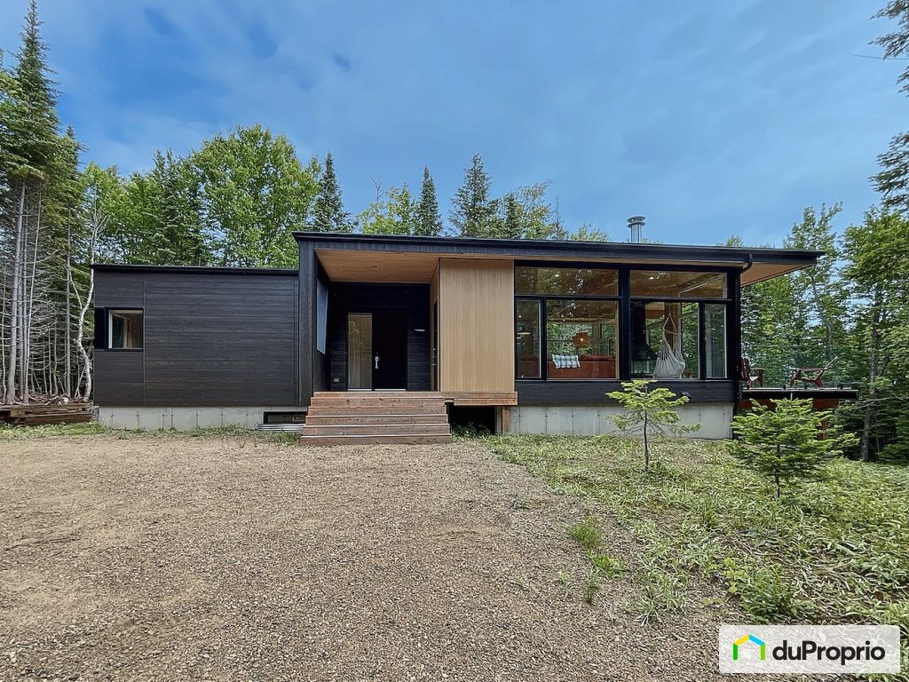 $629,000 - Bungalow for sale in Petite-Riviere-St-Francois — photo 1