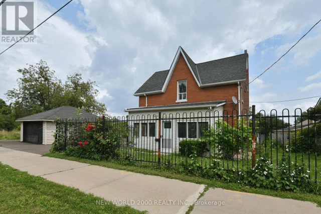 8071 KIPLING AVE Vaughan, Ontario in Houses for Sale in Markham / York Region - Image 2