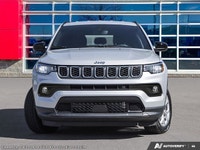 This Jeep Compass has a trusty Intercooled Turbo Regular Unleaded I-4 2.0 L/122 engine powering this... (image 1)