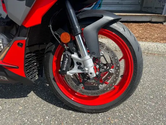 2021 Aprilia Tuono 660 in Street, Cruisers & Choppers in Delta/Surrey/Langley - Image 6