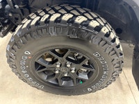 This 2024 Jeep Gladiator combines rugged truck capability with the open-air freedom Jeep is known fo... (image 3)