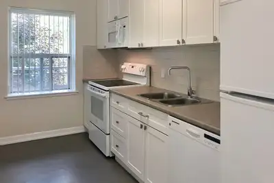 MUST SEE!  2 BEDROOM APARTMENT TO RENT IN SARNIA
