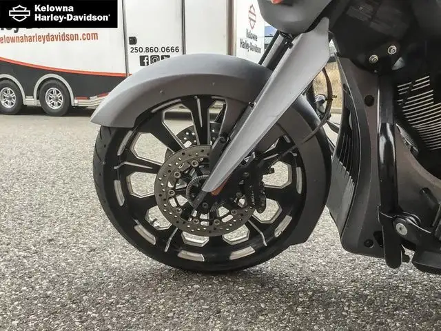 2016 Victory Motorcycles Magnum X-1 Stealth Edition in Sport Touring in Kelowna - Image 23