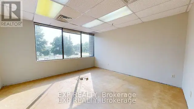 201 - 101 CHERRYHILL BOULEVARD London North (North N), Ontario in Commercial & Office Space for Rent in London - Image 4