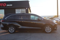 The Toyota Sienna HYBRID LE 8-Passenger Family Ready & Fully Loaded! Looking for a reliable, spaciou... (image 7)