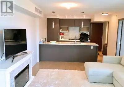 828 8988 PATTERSON ROAD Richmond, British Columbia