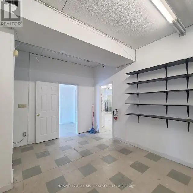 3829 LAKE SHORE BOULEVARD W Toronto (Long Branch), Ontario in Commercial & Office Space for Rent in Mississauga / Peel Region - Image 8