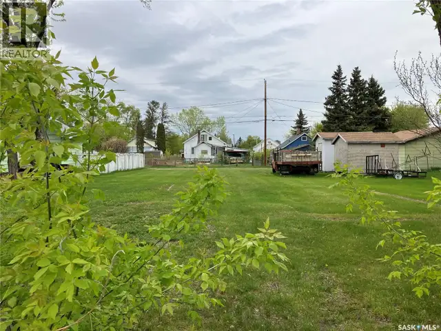 405 8th AVENUE W Nipawin, Saskatchewan in Land for Sale in Nipawin - Image 4