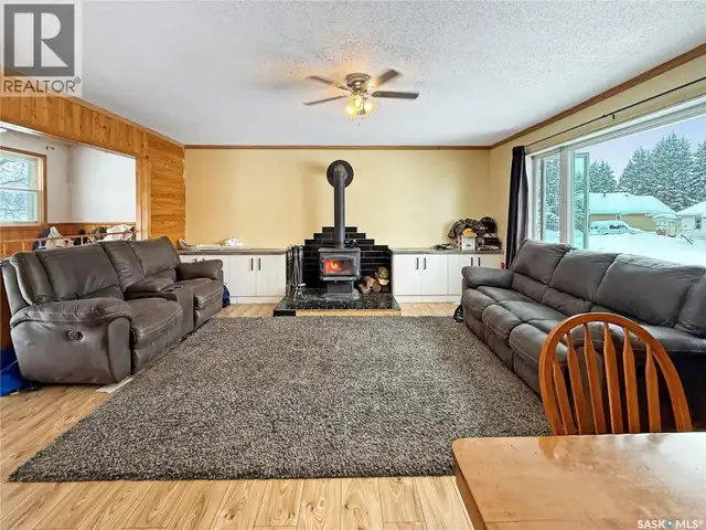 210 1st STREET W Meath Park, Saskatchewan in Houses for Sale in Meadow Lake - Image 9