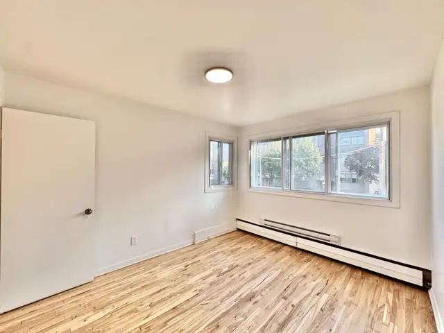 3 et demi - Hochelaga - Électros + eau chaude - 1 min du Métro in Long Term Rentals in City of Montréal - Image 7