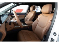 2026 Genesis GV70 2.5T 2.5L DOHC AWD 8-Speed Automatic with SHIFTRONIC EXTERIOR - UYUNI WHITE INTERI... (image 8)