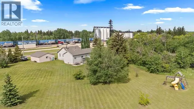 10 Railway Avenue N Rosalind, Alberta in Houses for Sale in Strathcona County - Image 29