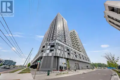 * 2 Parking Spaces * Welcome to luxury living in the heart of Vaughan! This stunning 1-bedroom + den...